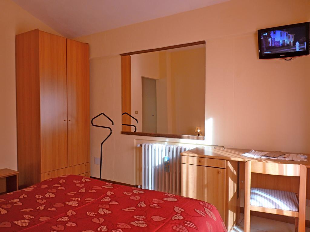 Hotel La Rosa Teglio Habitación foto