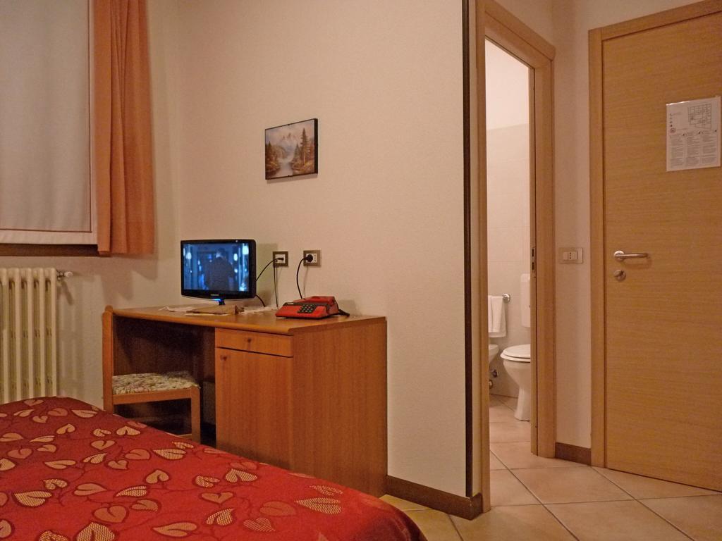 Hotel La Rosa Teglio Habitación foto